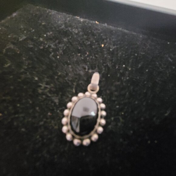 Vintage Mexican .925 Black Stone Pendant - Picture 1 of 4